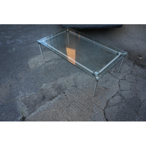 842 - Large Glass Coffee Table (130cmx 75cm x 41cm)