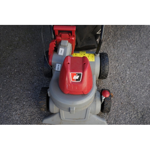 831 - Good Lawn Mower Working