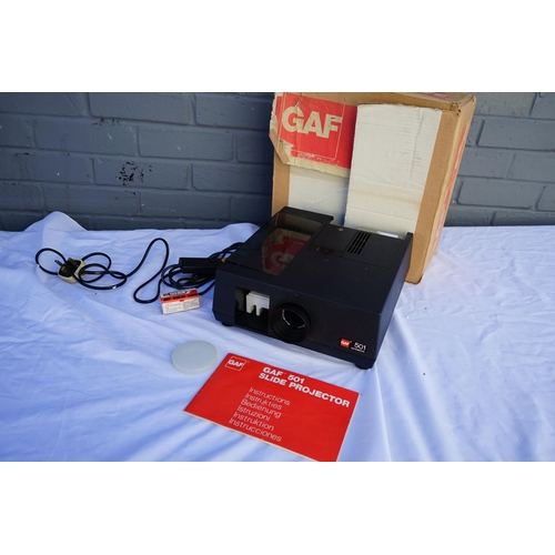 833 - Vintage GAF 501 Slide Projector