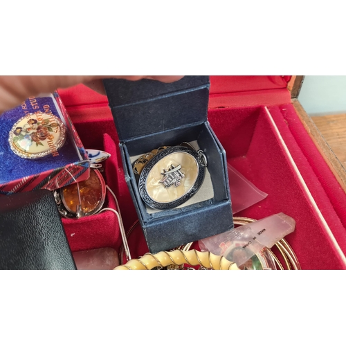 756 - Wooden Jewellery Box Containing Assorted Jewellery