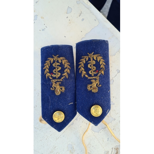 236 - Old Navy Epaulettes