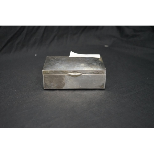 10b - 925 Silver Box Gross Weight 390g (13cm x 4.5cm x 9cm)