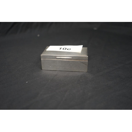 10e - Small Hallmarked Silver Box (105.8g) (9cm x 3.5cm x 5cm) London 1926