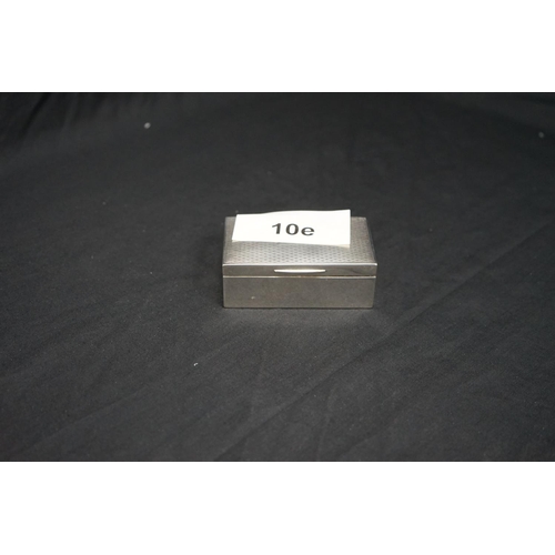 10e - Small Hallmarked Silver Box (105.8g) (9cm x 3.5cm x 5cm) London 1926