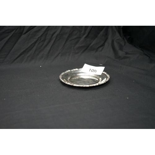 10h - Small Egyptian Silver Dish (116g) 15cm Diameter