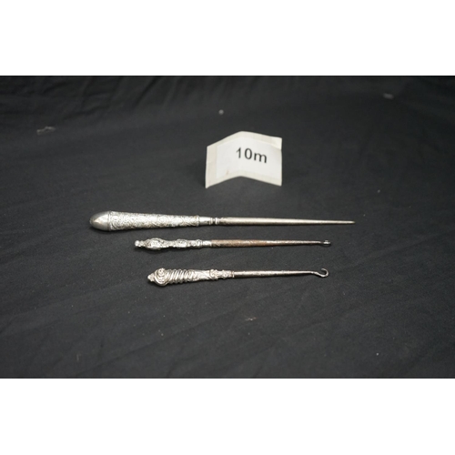 10m - Lot of Silver Handled Button Hooks and Needle Thread