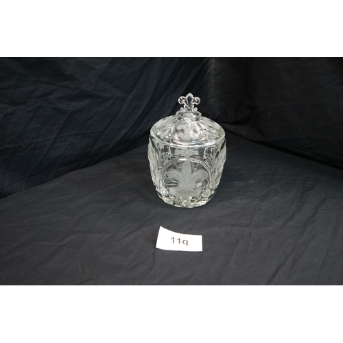 11q - Vintage Crystal Fleur-de-lis Lidded Sweet Jar