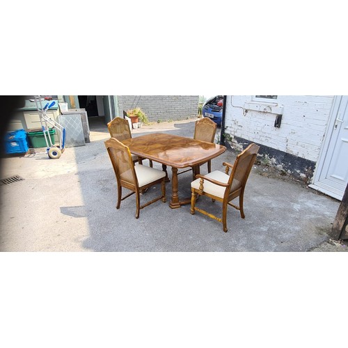 67 - A Good Quality Vintage French Style Dining Table with 8 Bergere Chairs