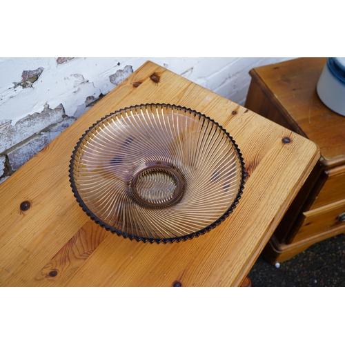 777 - Mid Century French Glass Fruit Bowl