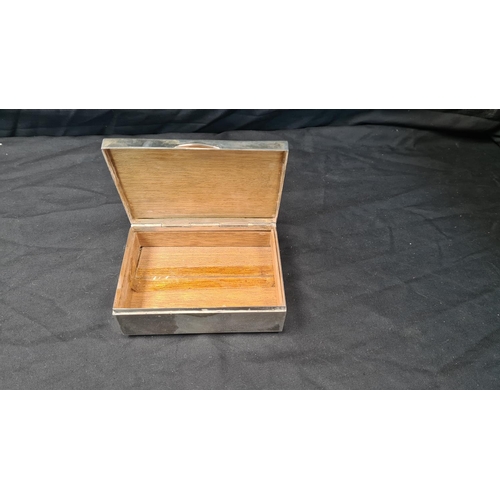 10b - 925 Silver Box Gross Weight 390g (13cm x 4.5cm x 9cm)