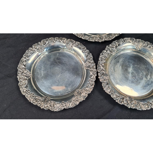 10f - Set of 3 900 Grade Silver Dishes (241g) 14cm Diameter