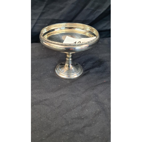 10q - Hallmarked Silver Pedestal Bowl (135.5g) 11.5cm Diameter 10cm Tall