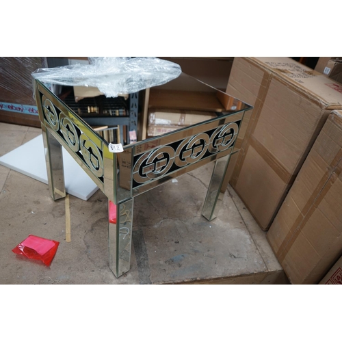 664 - Gucci Inspired Mirrored Side Table 66cm x 66cm x26cm