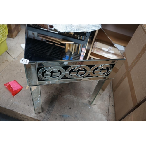 664 - Gucci Inspired Mirrored Side Table 66cm x 66cm x26cm