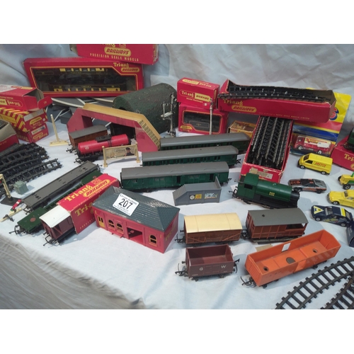 207 - Good Large Lot of Triang/Hornby Trains etc to include Locomotives, Track, Carriages etc