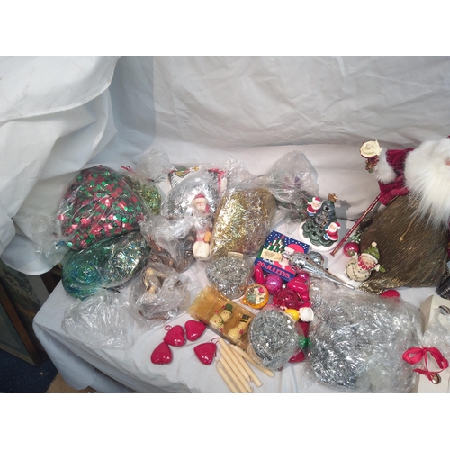 257 - Good Lot of Vintage Christmas Decorations