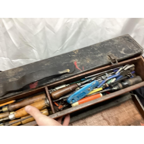 634 - Large Vintage Tool Chest Containing Vintage Tools