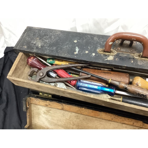 637 - Large Vintage Tool Chest Containing Vintage Tools