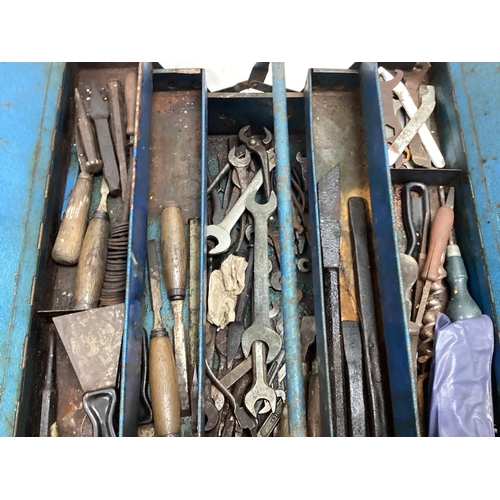 659 - Vintage Toolbox and Contents