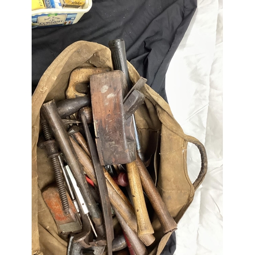 662 - Bag of Various Vintage Tools