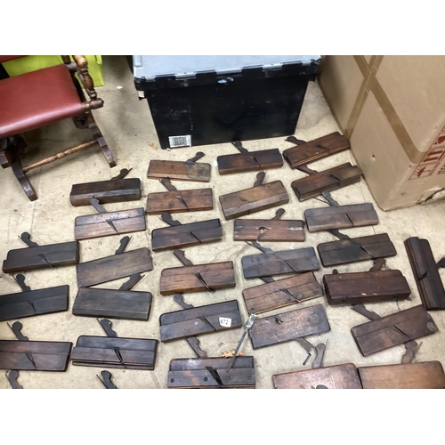 672 - Very Large Quantity of Vintage Wooden Planes