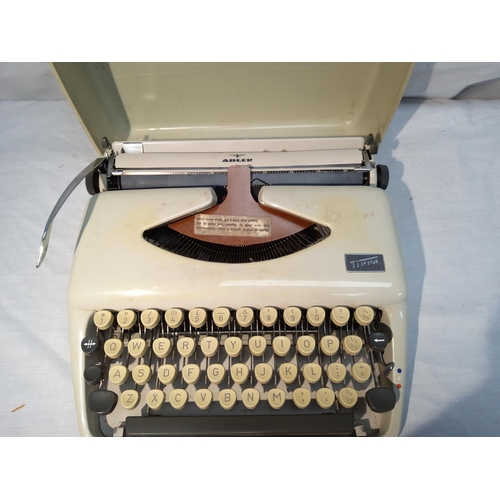 443 - Old Folding Card Table