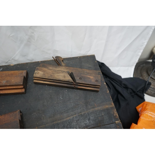 629 - Good Lot of Vintage Wood Planes