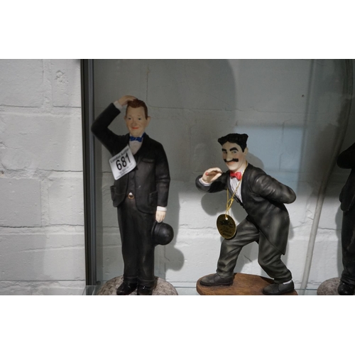 681 - Leonardo Collection-Laurel, Hardy and Grouchio Marx Figurines