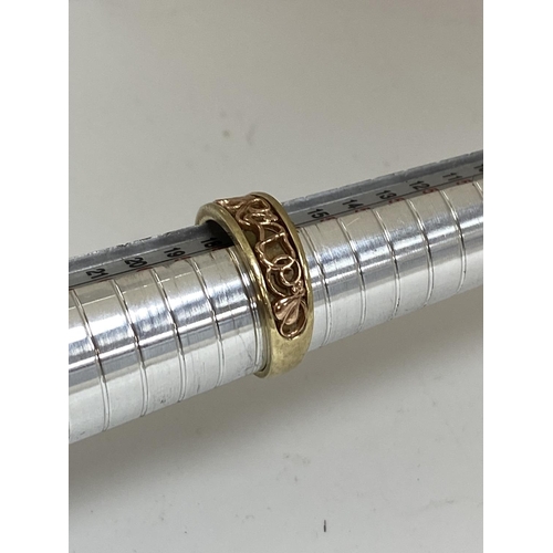 24 - 9ct Gold Cariad Ring Size Q 5g