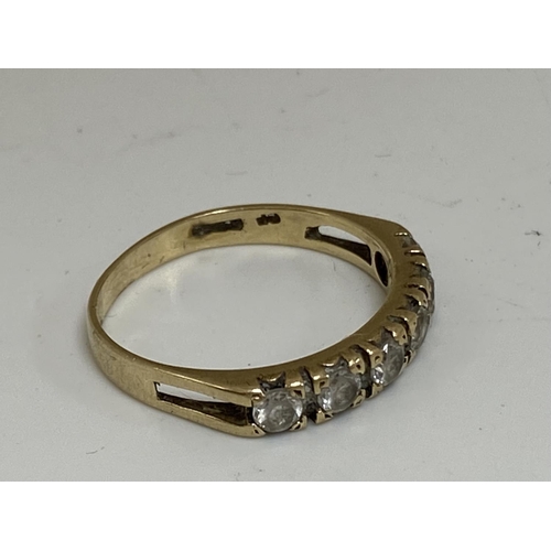 26 - 9ct Gold Ring Size R 2.1g