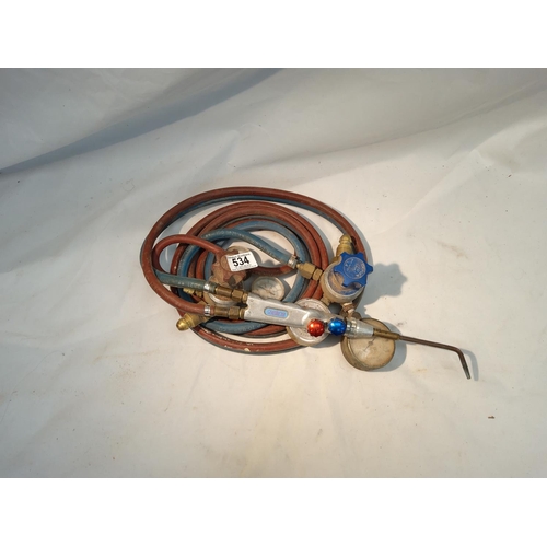 534 - Oxyacetylene Hoses, Valves and Torch