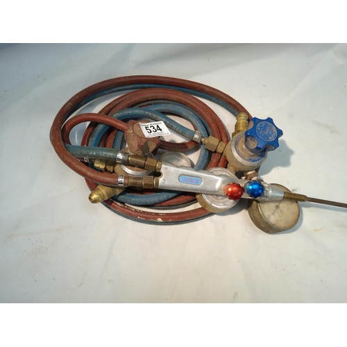 534 - Oxyacetylene Hoses, Valves and Torch