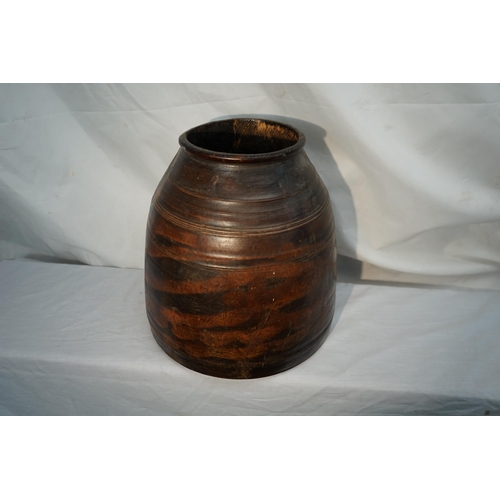 808 - Old Barrell Form Vase