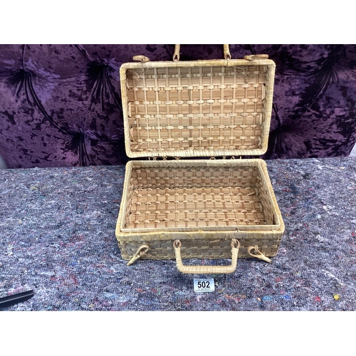 502 - Vintage Picnic Basket