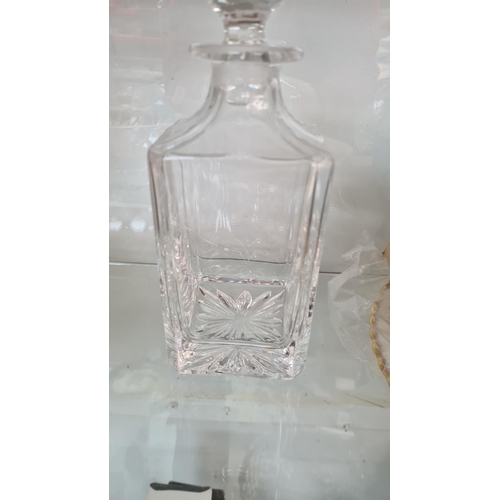 32 - A Good quality Crystal Decanter