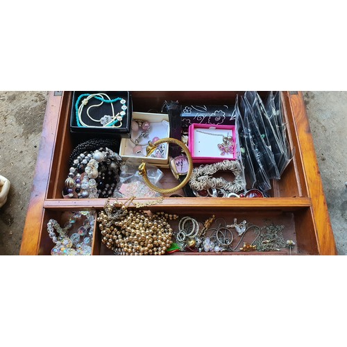 28 - Old wooden box containing a good selection of mixed Jewellery - Unsorted house clearance lot