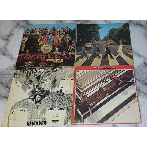 87 - 4x Original Beatles Vinyl Records