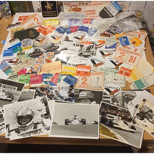 100 - Selection of vintage old motorsport / British GP memorabilia including tickets, passes, press photos... 