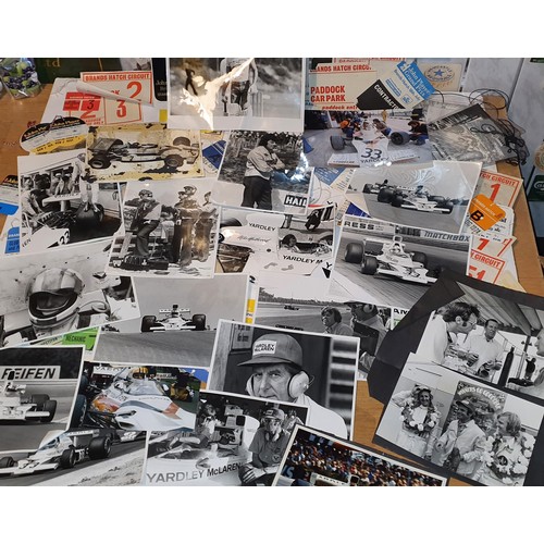 100 - Selection of vintage old motorsport / British GP memorabilia including tickets, passes, press photos... 