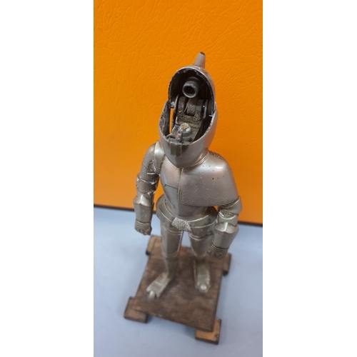 150 - Vintage suit of armour Knight table lighter