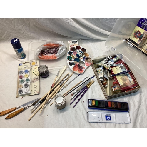 522 - Lot of Art/Painting Related Items