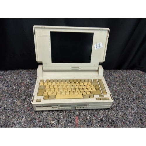 372 - Vintage 1980s Compaq SLT 286 Portable Computer/Laptop