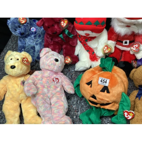 454 - Good Collection of TY Beanie Baby Bears