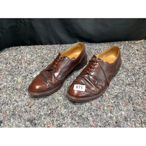 671 - Pair of Vintage Lotusse Mens Leather Brougue Shoes Size 8