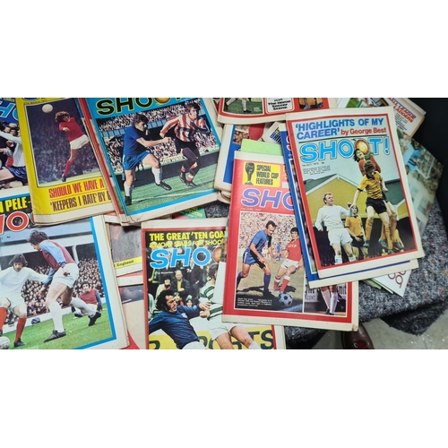 259 - Large Lot of Vintage Shoot Football Magazines