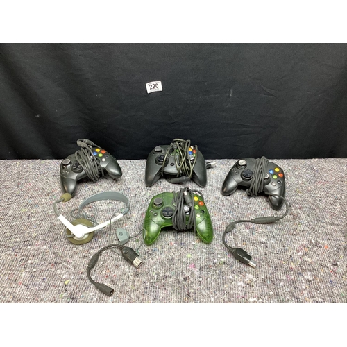 220 - Lot of XBOX Controllers