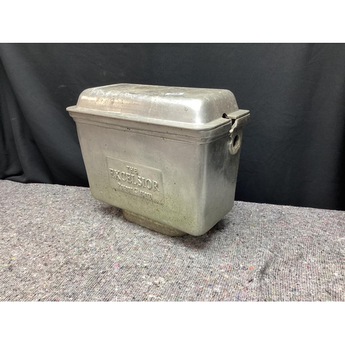 257 - Old Vintage Aluminium Toilet Cistern