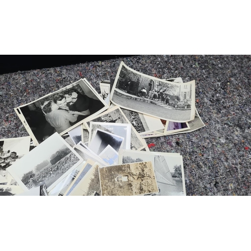 115 - Good Lot of Old Black and White Photographs