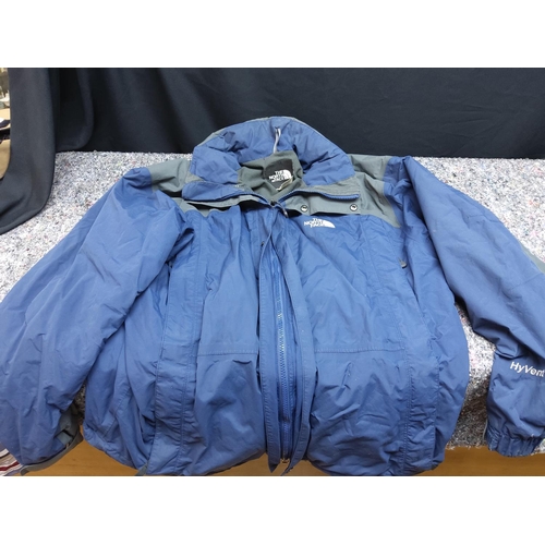 20 - Mens Large North Face Jacket