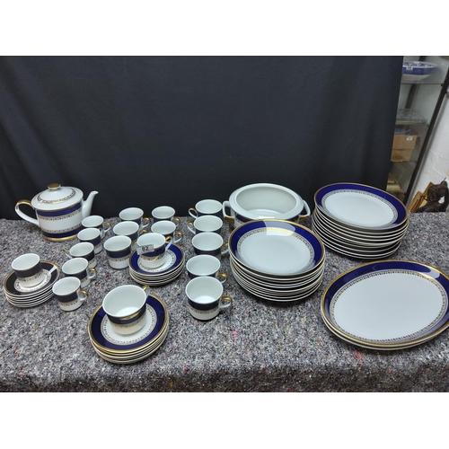 82 - Sabina Loucky Czechoslovakian Dinner Set